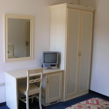 Hotel Rosalpina Riva del Garda Extérieur photo