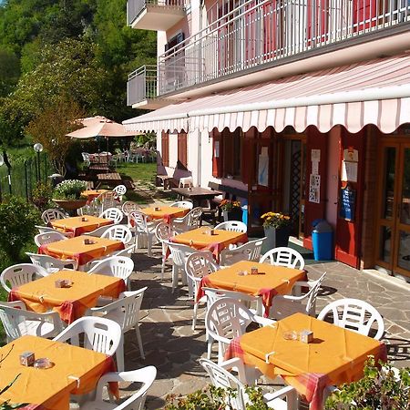 Hotel Rosalpina Riva del Garda Extérieur photo
