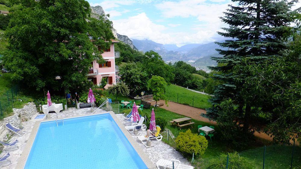 Hotel Rosalpina Riva del Garda Extérieur photo