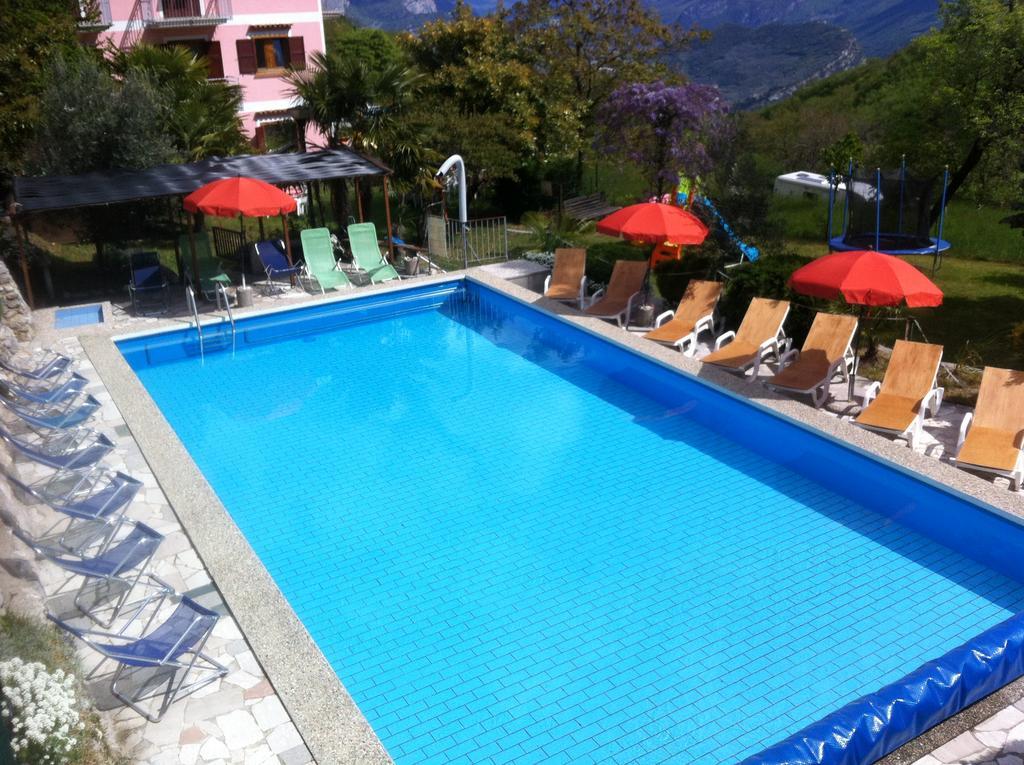 Hotel Rosalpina Riva del Garda Extérieur photo