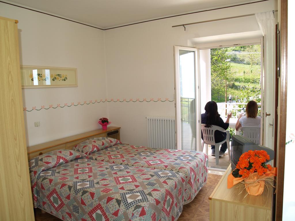 Hotel Rosalpina Riva del Garda Extérieur photo