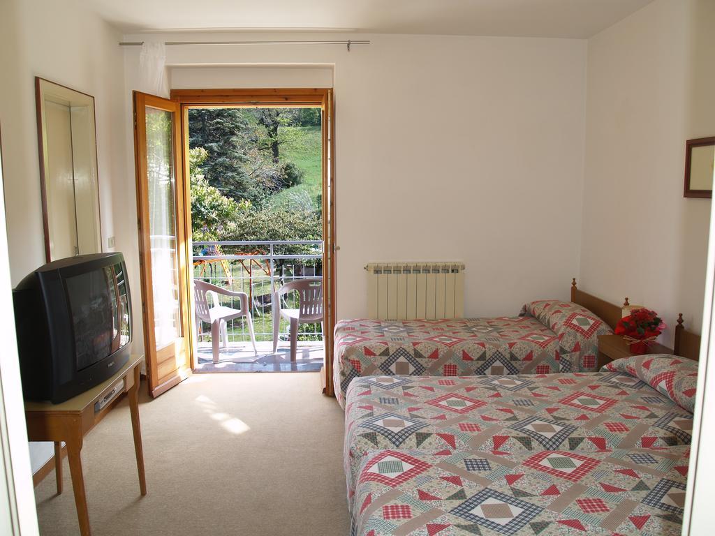 Hotel Rosalpina Riva del Garda Extérieur photo