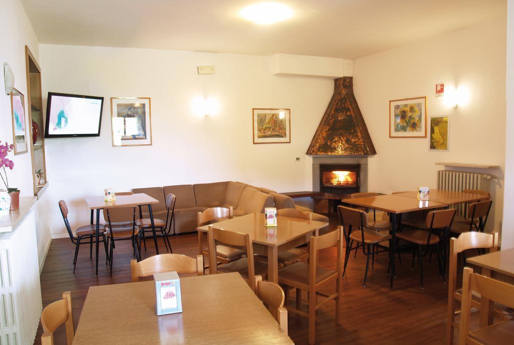 Hotel Rosalpina Riva del Garda Extérieur photo