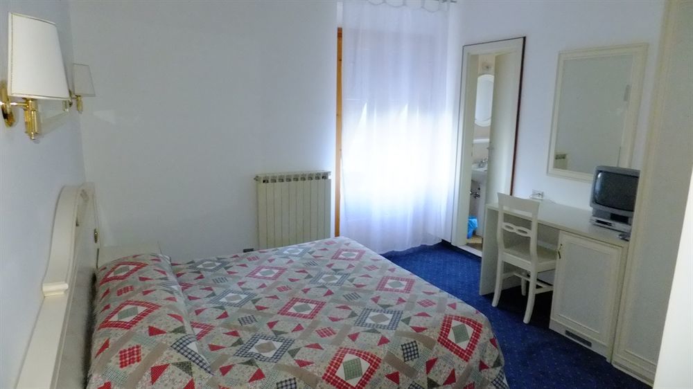 Hotel Rosalpina Riva del Garda Extérieur photo